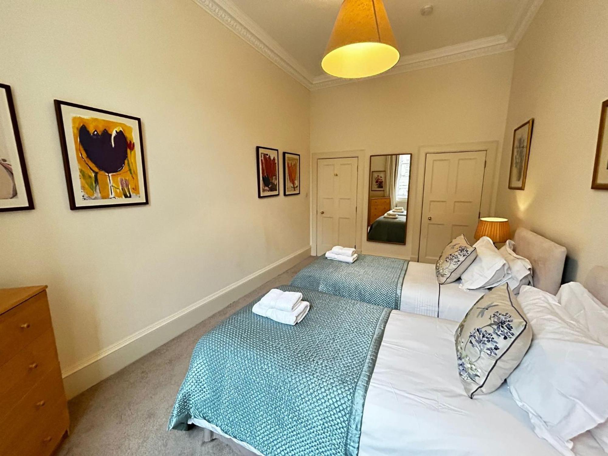 Parliament Sq Apartment Edinburgh Exterior photo