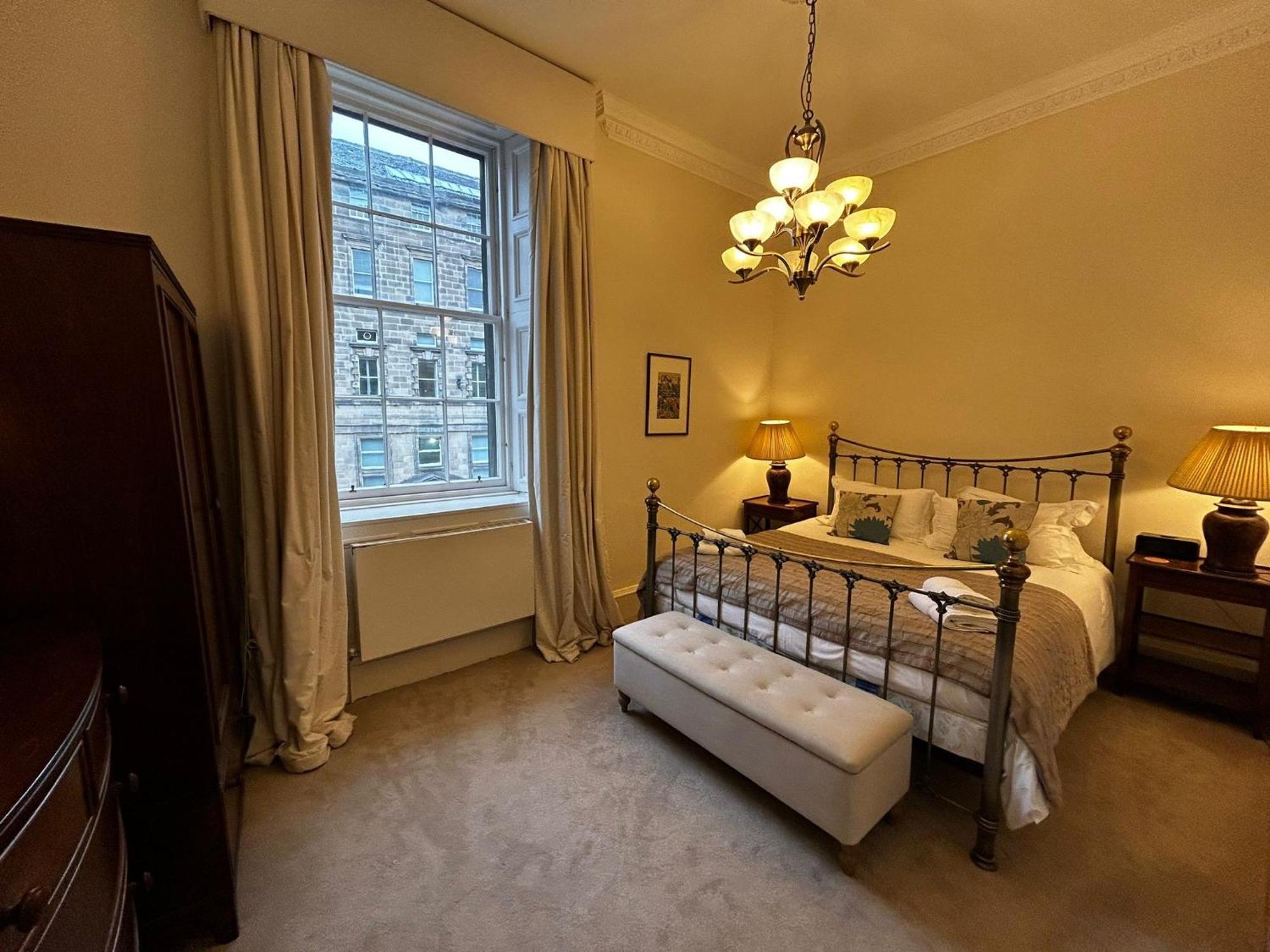 Parliament Sq Apartment Edinburgh Exterior photo